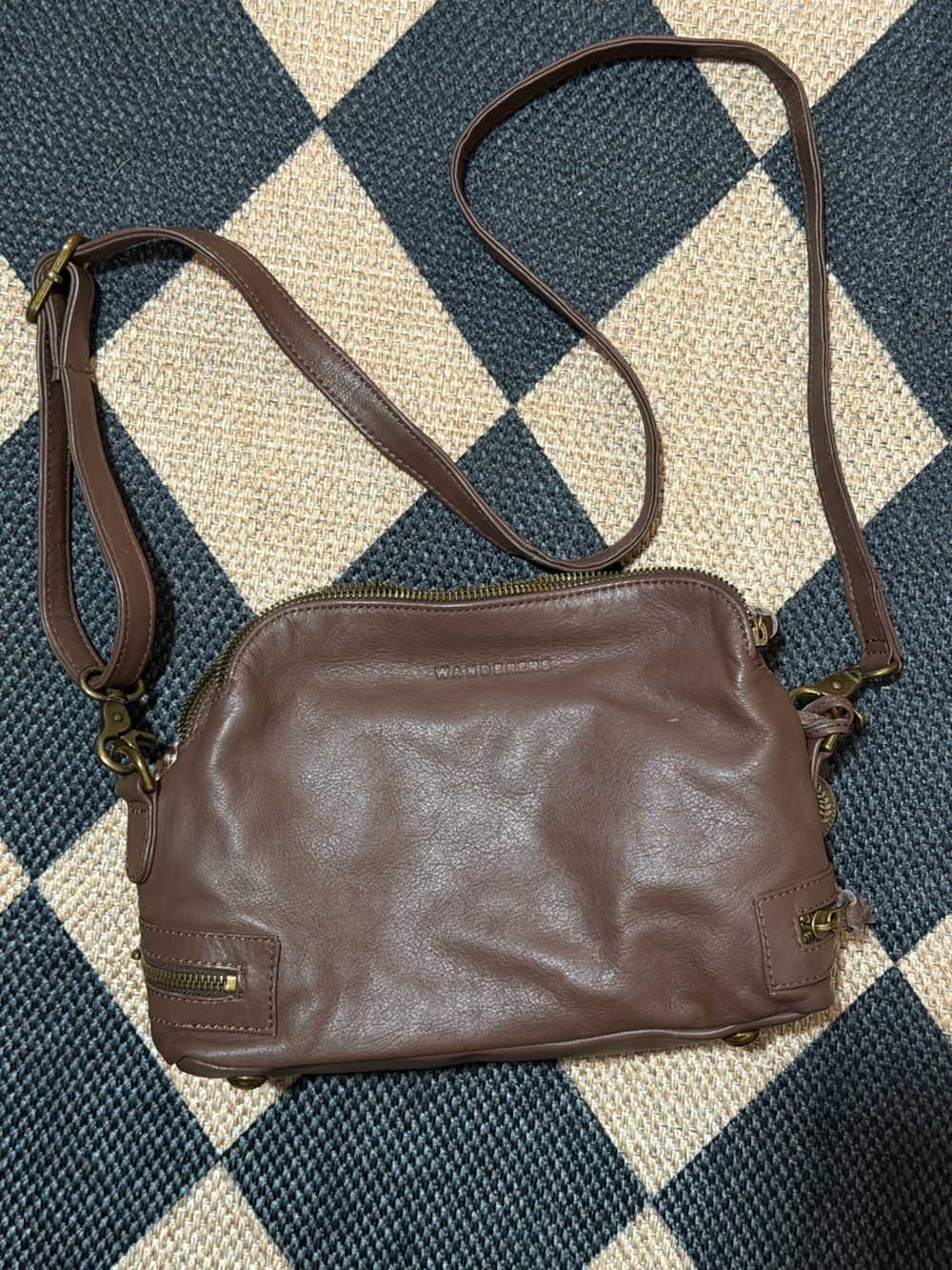 Wanderer Leather Crossbody Bag with Adjustable Strap
